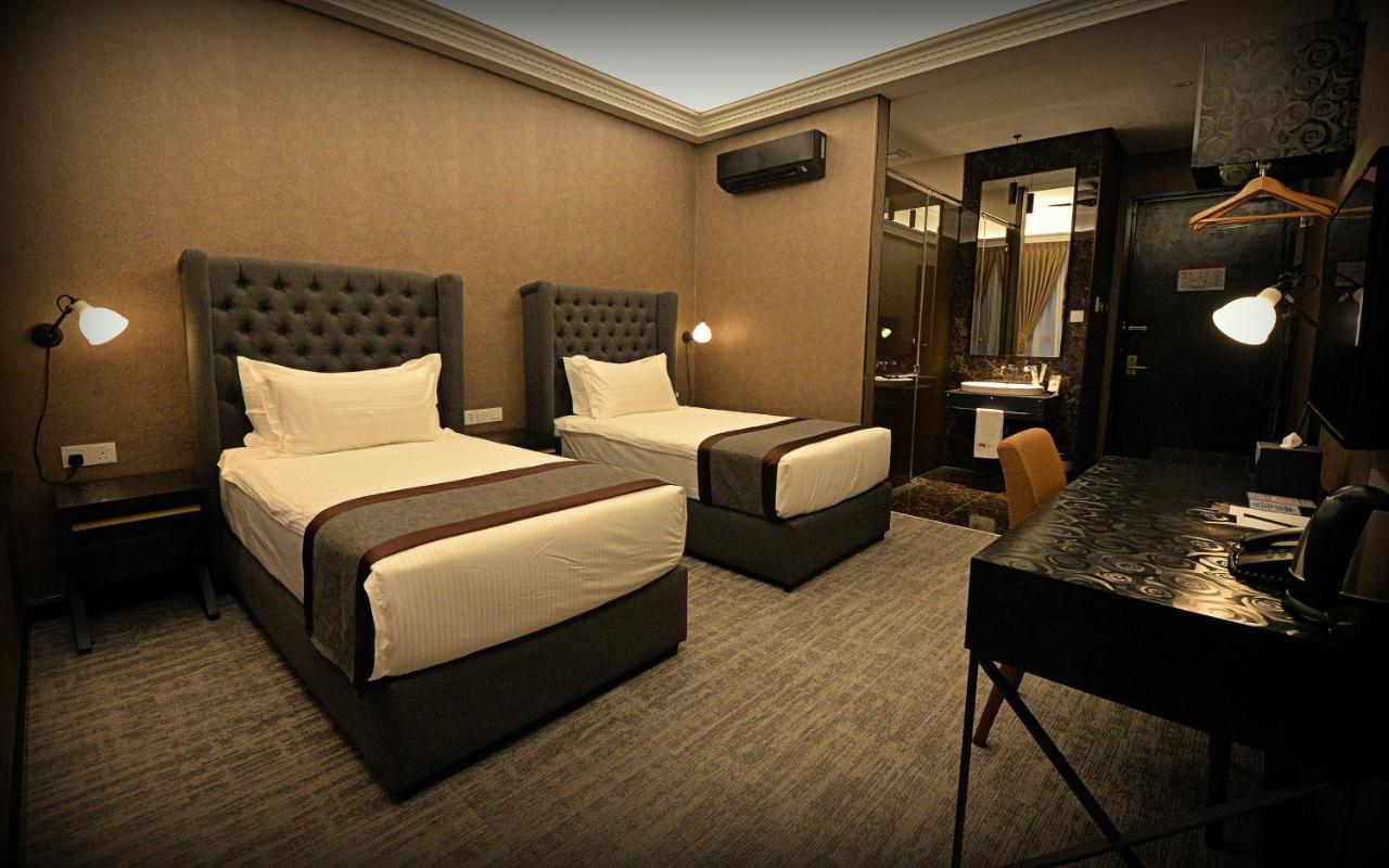 1969 Business Suites Bandar Botani, Ipoh Exteriör bild