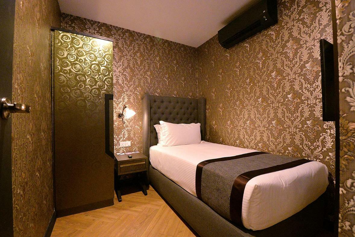 1969 Business Suites Bandar Botani, Ipoh Exteriör bild